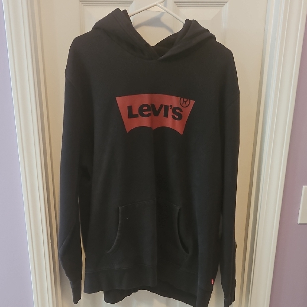 Levi's Men's Hoodie in Black with Red Logo